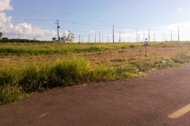 Terreno &agrave; venda - 331m&sup2; - Parque Residencial Viena II