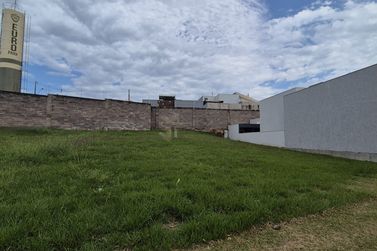 Terreno &agrave; venda - 378m&sup2; - Condom&iacute;nio Europark