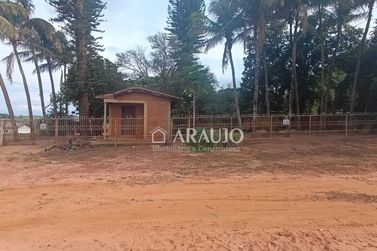 Ch&aacute;cara &agrave; venda - 1800m&sup2; - Saltinho do Oeste