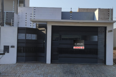 Casa &agrave; venda - 130m&sup2; - Jardim Caravelle