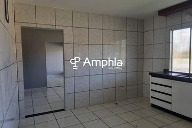 Casa &agrave; venda - 200m&sup2; - Centro