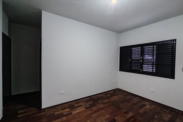 Casa para alugar - 203m&sup2; - ZONA IV