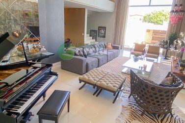 Casa &agrave; venda - 540m&sup2; - -