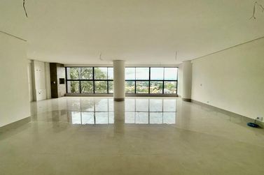 Apartamento &agrave; venda - 223m&sup2; - ZONA II