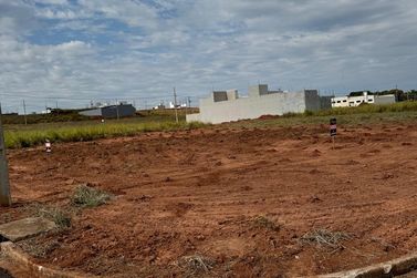 Terreno &agrave; venda - 600m&sup2; - Parque &Ocirc;NIX
