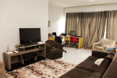 Sal&atilde;o Comercial &agrave; venda - 1090m&sup2; - Zona III