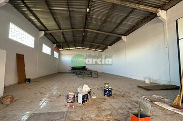 Sal&atilde;o Comercial para alugar - 200m&sup2; - Parque Industrial II