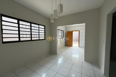 Casa para alugar - 133m&sup2; - Jardim Canad&aacute;