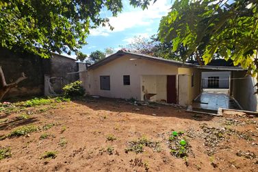 Casa &agrave; venda - 84m&sup2; - CONJUNTO RESIDENCIAL VINTE E SEIS D