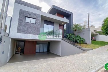 Casa &agrave; venda - 276m&sup2; - -