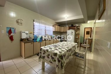 Sobrado &agrave; venda - 223m&sup2; - Zona II