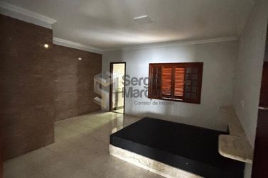 Casa &agrave; venda - 250m&sup2; - Jardim Bandeirantes