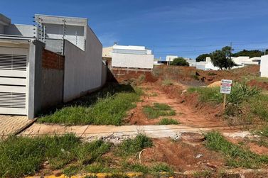 Terreno &agrave; venda - 183m&sup2; - Zona V