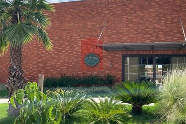 Terreno &agrave; venda - 373m&sup2; - Centro