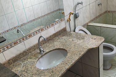 Casa para alugar - 60m&sup2; - CONJUNTO RESIDENCIAL C&Oacute;RREGO LONGE