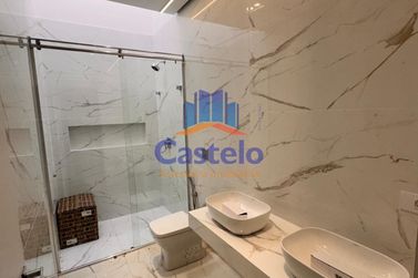 Casa &agrave; venda - 152m&sup2; - ZONA III