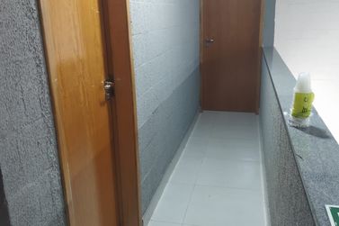 Sal&atilde;o Comercial para alugar - 179m&sup2; - Parque Residencial Metropolitano