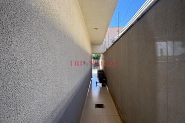 Casa &agrave; venda - 100m&sup2; - ZONA IV