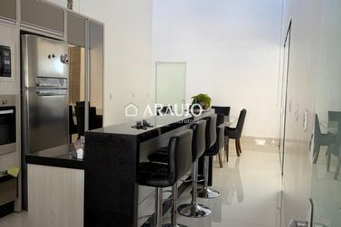Casa &agrave; venda - 183m&sup2; - Zona III