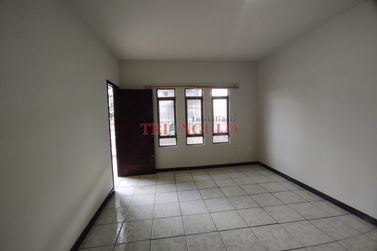 Casa para alugar - ZONA VI