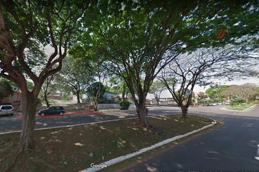 Terreno &agrave; venda - 525m&sup2; - Zona II