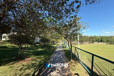 Terreno &agrave; venda - 610m&sup2; - Zona III