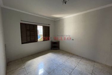 Casa para alugar - ZONA VII