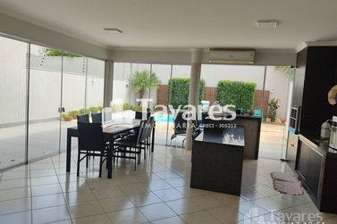 Sobrado &agrave; venda - 315m&sup2; - Zona VII