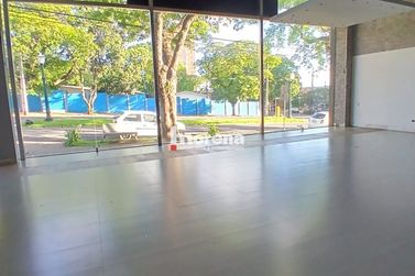 Sal&atilde;o Comercial para alugar - 430m&sup2; - Zona III