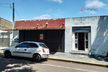 Sal&atilde;o Comercial &agrave; venda - 236m&sup2; - Parque San Remo I