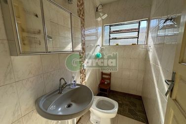 Casa &agrave; venda - 300m&sup2; - Parque San Remo I