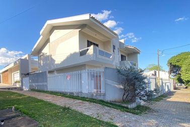 Casa &agrave; venda - 218m&sup2; - ZONA I-A