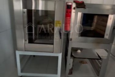 Sobrado &agrave; venda - 600m&sup2; - Centro