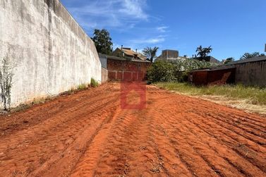 Terreno &agrave; venda - 285m&sup2; - Zona VII