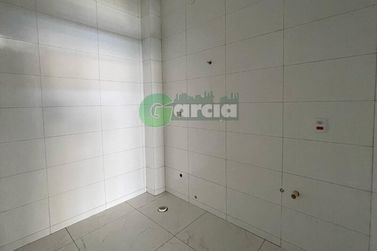Sal&atilde;o Comercial para alugar - 420m&sup2; - Zona III