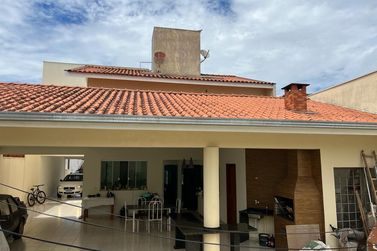 Sobrado &agrave; venda - 360m&sup2; - Zona III