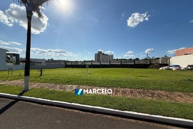 Terreno &agrave; venda - 610m&sup2; - Zona III