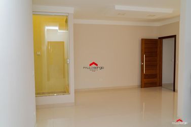 Casa &agrave; venda - 185m&sup2; - Zona Armaz&eacute;m