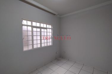 Casa &agrave; venda - 144m&sup2; - ZONA III