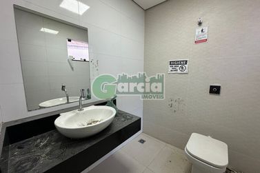 Sal&atilde;o Comercial para alugar - 730m&sup2; - Zona I