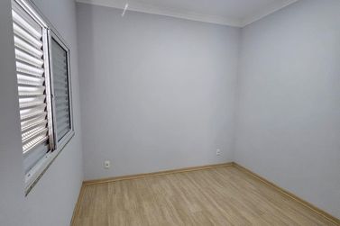 Casa &agrave; venda - 150m&sup2; - Jardim Santa Clara
