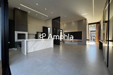 Casa &agrave; venda - 180m&sup2; - Recanto Tropical