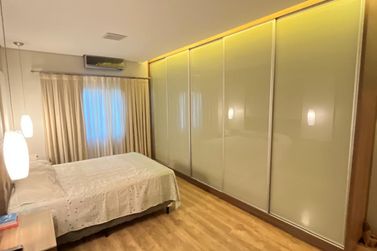 Casa &agrave; venda - 345m&sup2; - Jardim Tamoio
