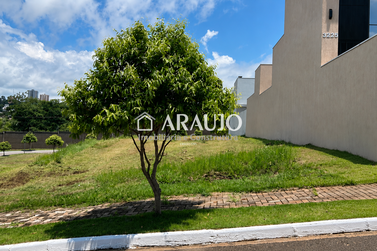 Terreno &agrave; venda - 275m&sup2; - Condom&iacute;nio Residencial Jardins de Versailles