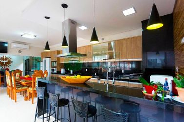 Casa &agrave; venda - 600m&sup2; - Zona II