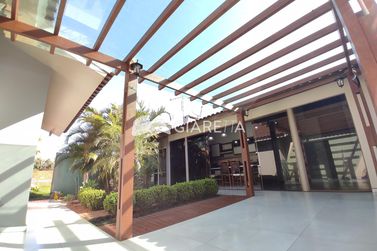 Casa &agrave; venda - 180m&sup2; - JARDIM GISELA