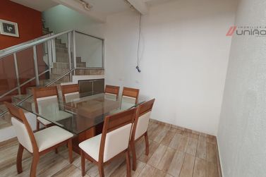 Casa &agrave; venda - 128m&sup2; - Jardim Santa Clara