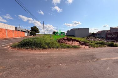 Terreno &agrave; venda - 341m&sup2; - Jardim Real