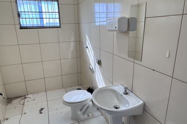 Sal&atilde;o Comercial para alugar - 700m&sup2; - Jardim Janina