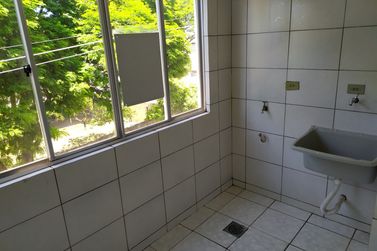 Apartamento para alugar - 95m&sup2; - ZONA III
